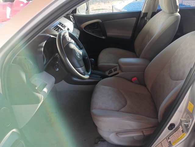 2011 RAV4 AWD (2).jpg